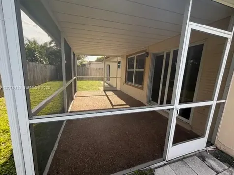 10524 NW 4th Street Plantation FL 33324