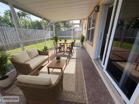 10524 NW 4th Street Plantation FL 33324