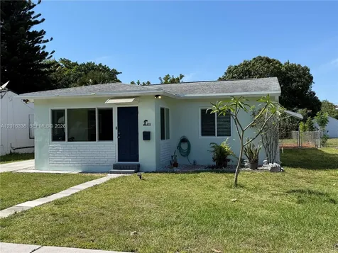 2711 Adams Street Hollywood FL 33020