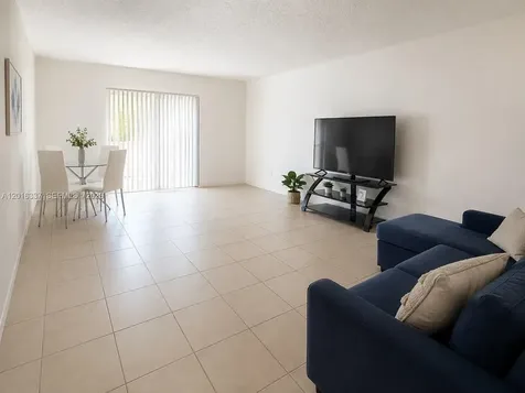 17901 NW 68th Avenue Hialeah FL 33015