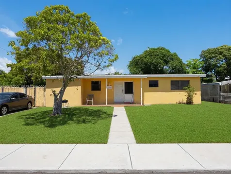 261 NE 40th Street Deerfield Beach FL 33064