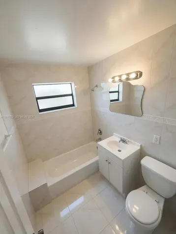 261 NE 40th Street Deerfield Beach FL 33064