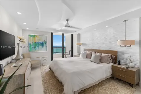 2555 Collins Avenue Miami Beach FL 33140