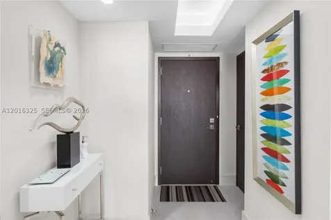 2555 Collins Avenue Miami Beach FL 33140