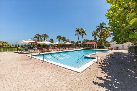 2555 Collins Avenue Miami Beach FL 33140