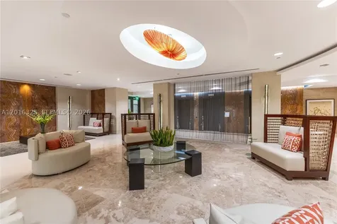 2555 Collins Avenue Miami Beach FL 33140