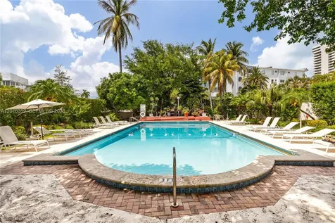 255 W 24th Street Miami Beach FL 33140