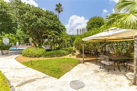 255 W 24th Street Miami Beach FL 33140