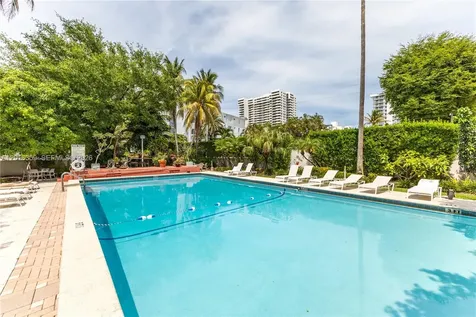 255 W 24th Street Miami Beach FL 33140