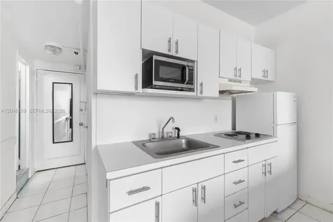 255 W 24th Street Miami Beach FL 33140