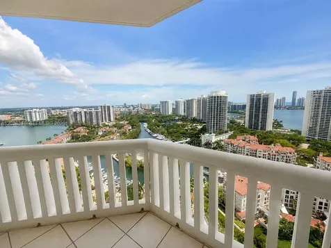 2000 Island Boulevard Aventura FL 33160