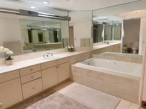 2000 Island Boulevard Aventura FL 33160