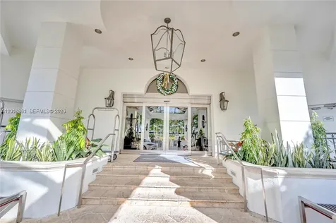 2000 Island Boulevard Aventura FL 33160