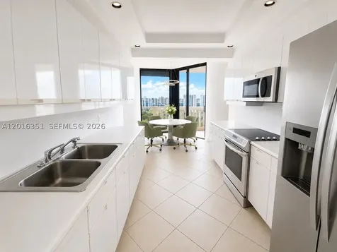 2000 Island Boulevard Aventura FL 33160