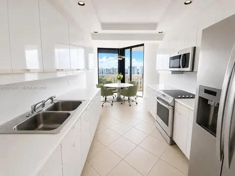 2000 Island Boulevard Aventura FL 33160