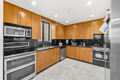 3420 Sheridan Avenue Miami Beach FL 33140