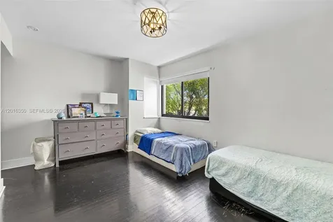 3420 Sheridan Avenue Miami Beach FL 33140