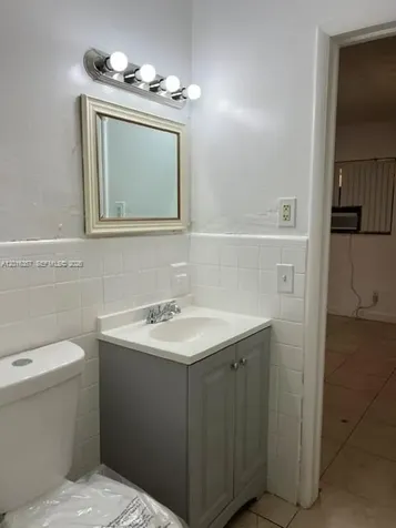 2201 N 57th Avenue Hollywood FL 33021