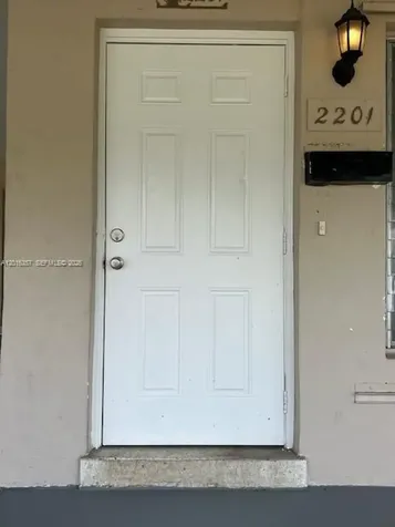 2201 N 57th Avenue Hollywood FL 33021