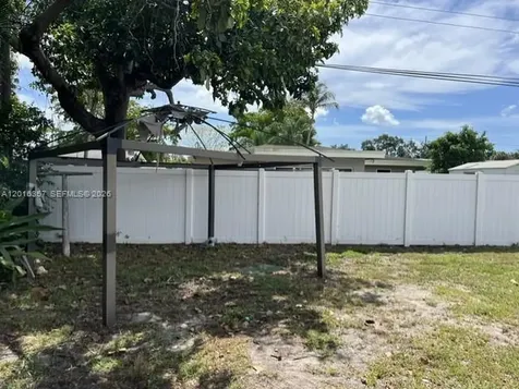 2201 N 57th Avenue Hollywood FL 33021
