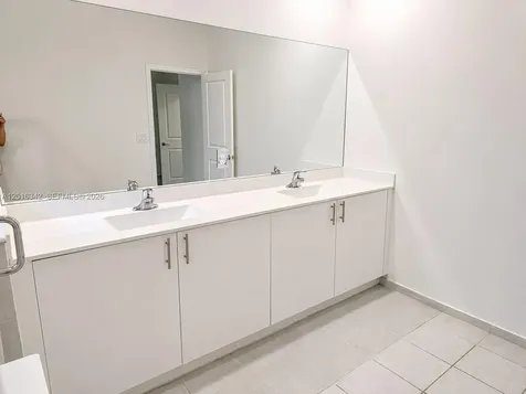 1050 SE 26th Terrace Homestead FL 33035