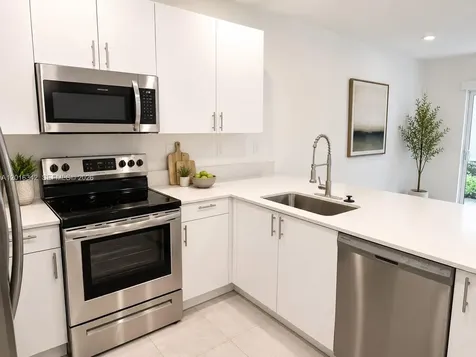 1050 SE 26th Terrace Homestead FL 33035