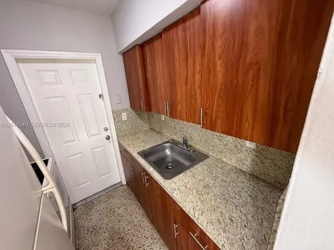 Miami FL 33125