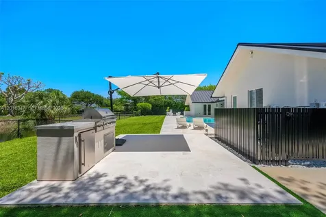 9201 SW 102nd Street Miami FL 33176