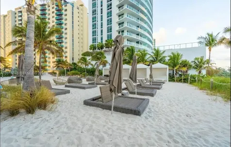 4111 S Ocean Drive Hollywood FL 33019