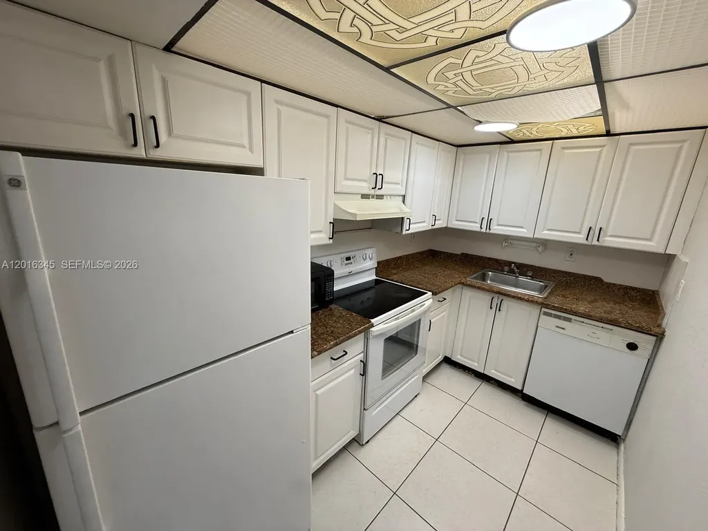 17530 NW 68th Avenue Hialeah FL 33015