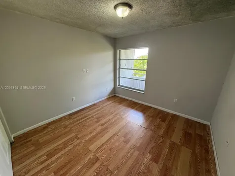 17530 NW 68th Avenue Hialeah FL 33015