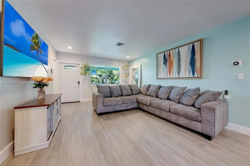 2747 Dewey Street Hollywood FL 33020