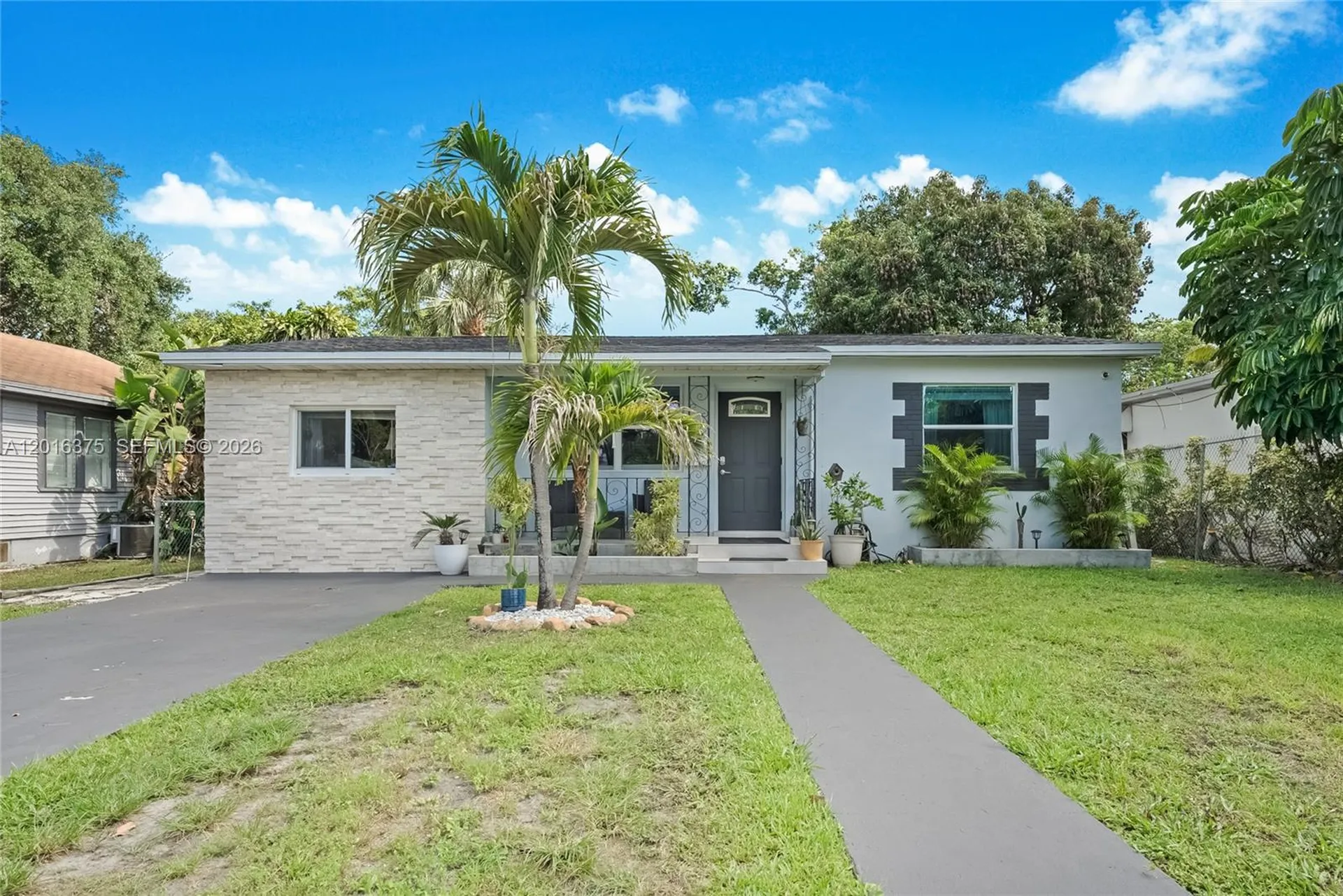 2747 Dewey Street Hollywood FL 33020