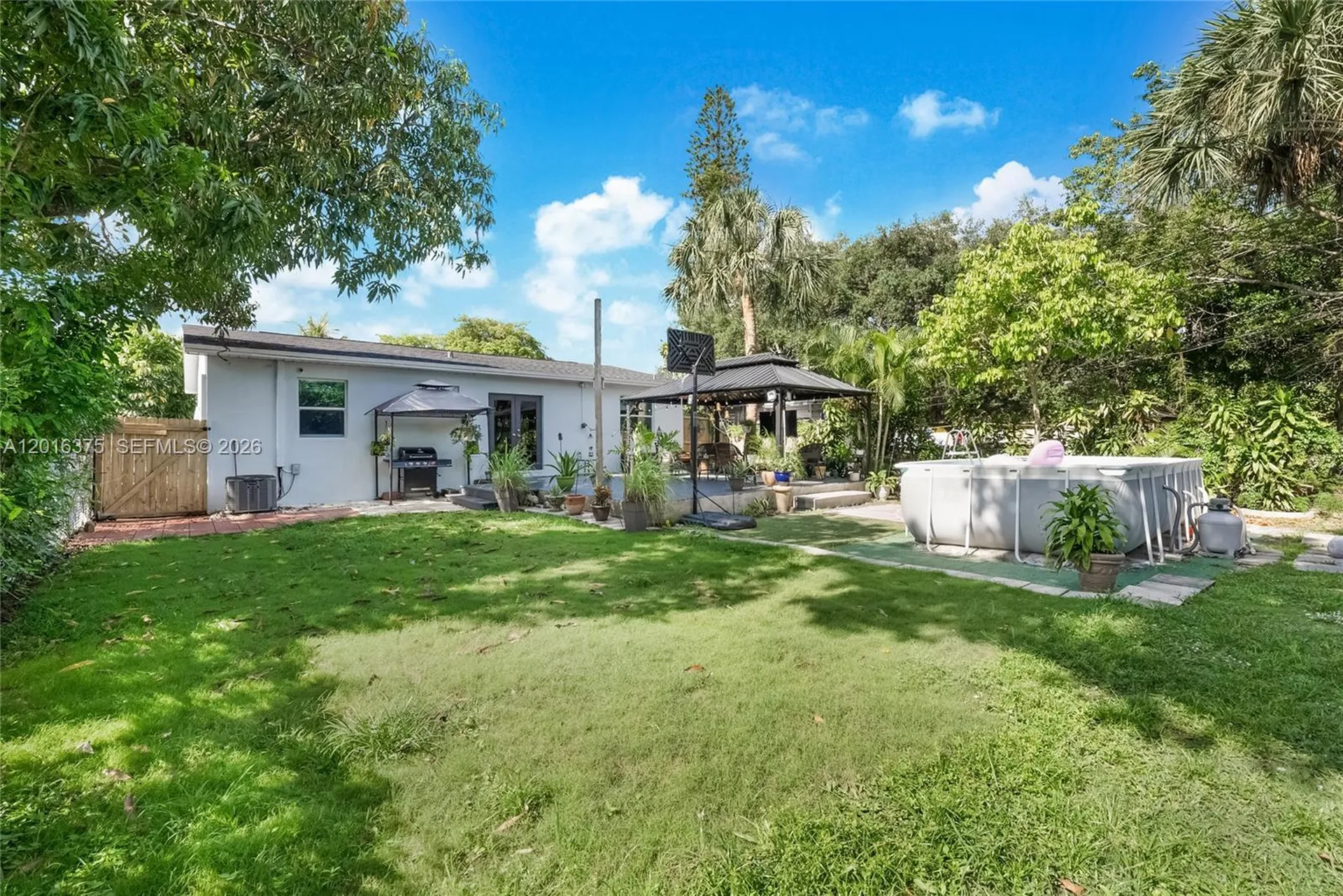2747 Dewey Street Hollywood FL 33020