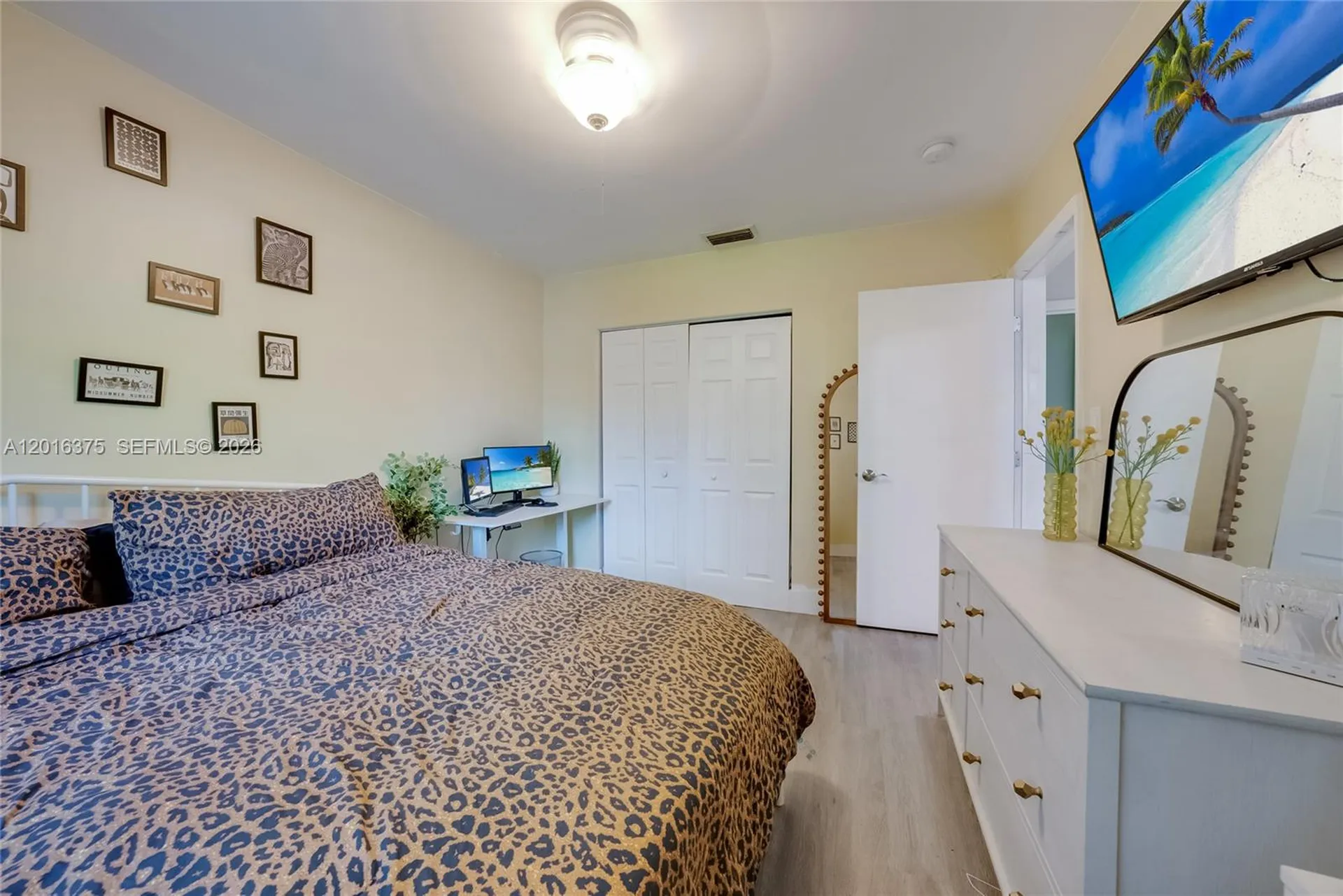 2747 Dewey Street Hollywood FL 33020