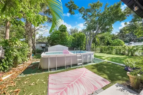 2747 Dewey Street Hollywood FL 33020