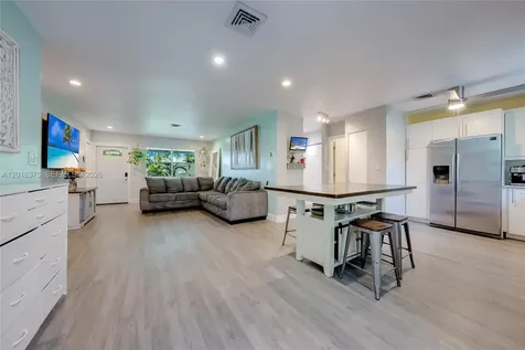 2747 Dewey Street Hollywood FL 33020