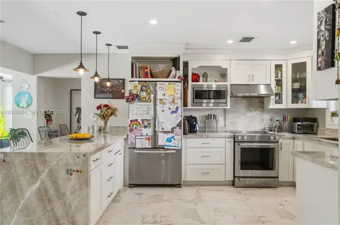 7830 SW 53rd Place Miami FL 33143