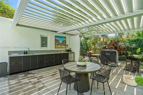 7830 SW 53rd Place Miami FL 33143