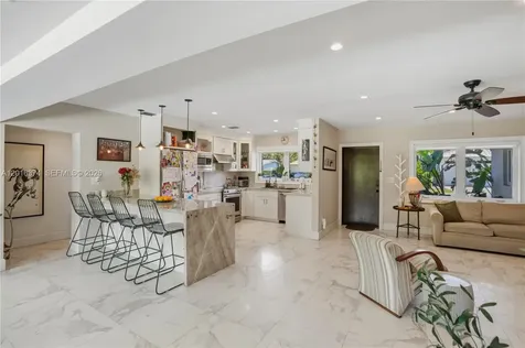 7830 SW 53rd Place Miami FL 33143