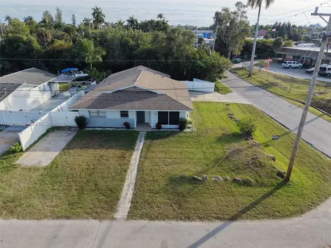 56 Cardinal Drive North Fort Myers FL 33917