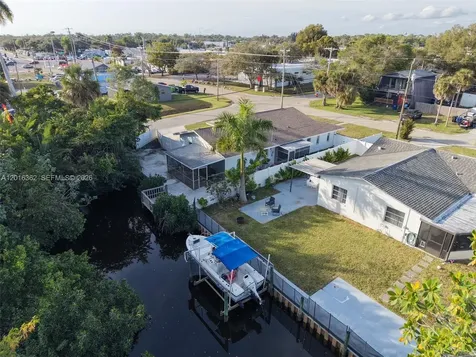 56 Cardinal Drive North Fort Myers FL 33917