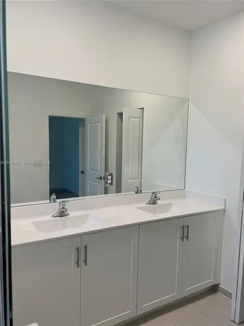 1211 SE 27th Terrace Homestead FL 33035