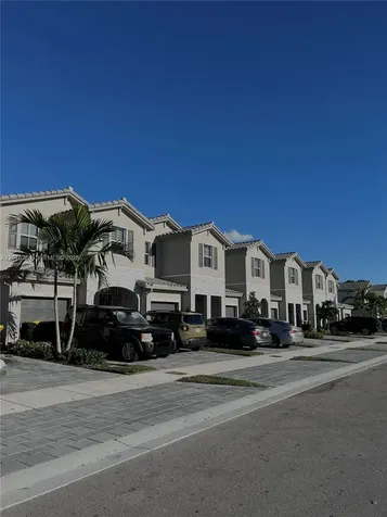 1211 SE 27th Terrace Homestead FL 33035