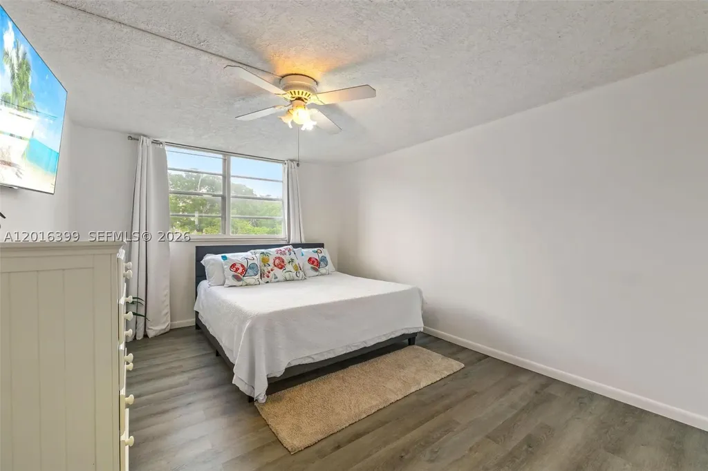14185 SW 87th Street Miami FL 33183