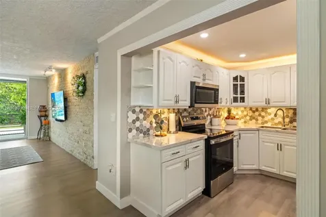 14185 SW 87th Street Miami FL 33183