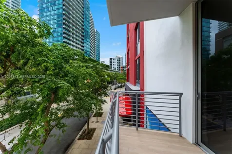 90 NE 32nd Miami FL 33127