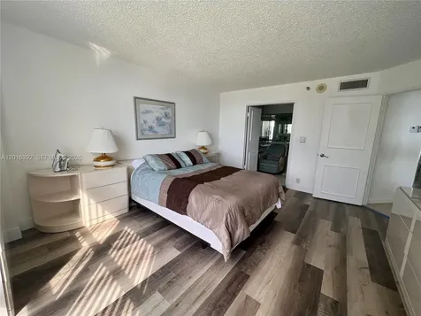 19101 NE 36th Court Aventura FL 33180