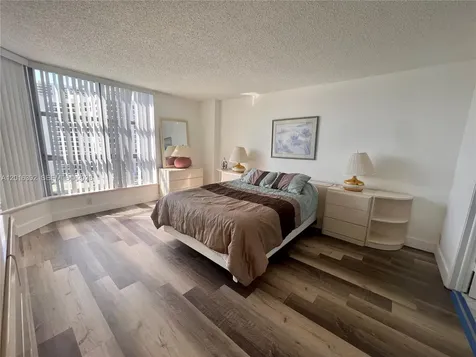 19101 NE 36th Court Aventura FL 33180