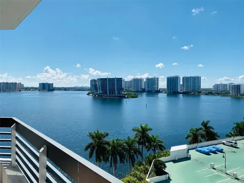 19101 NE 36th Court Aventura FL 33180